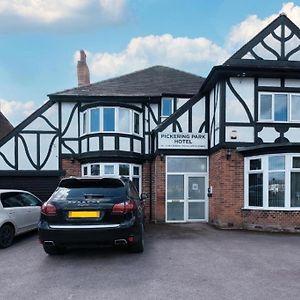 Oyo The Pickering Park Hotel